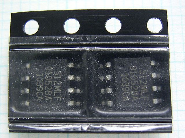 PLL逓倍用（てい倍）IC ICS512MLF 2個